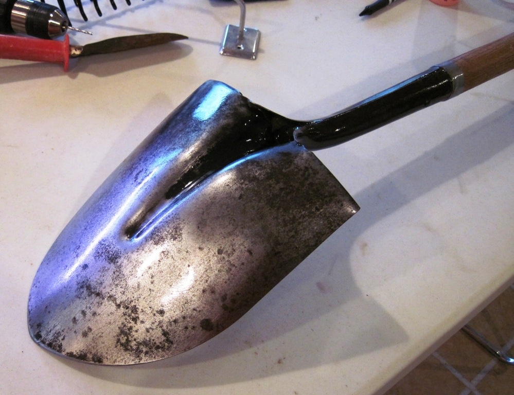 Cleaning and Sharpening Garden Tools - Common Sense Homesteading