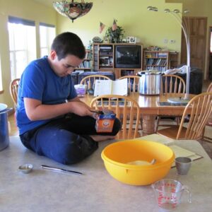 dunc making corn bread