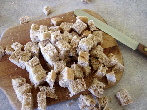 How to Make Seasoned Croutons - simple, easy to make homemade seasoned croutons with only three ingredients. Save money, avoid questionable ingredients.