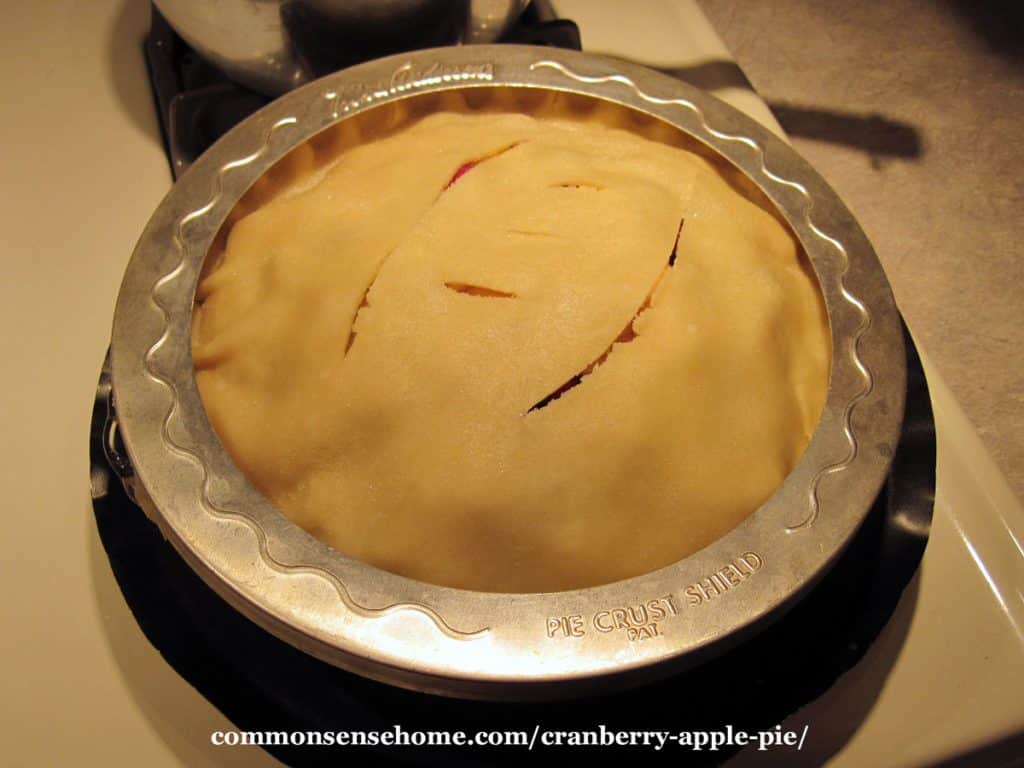 unbaked cranberry-apple pie