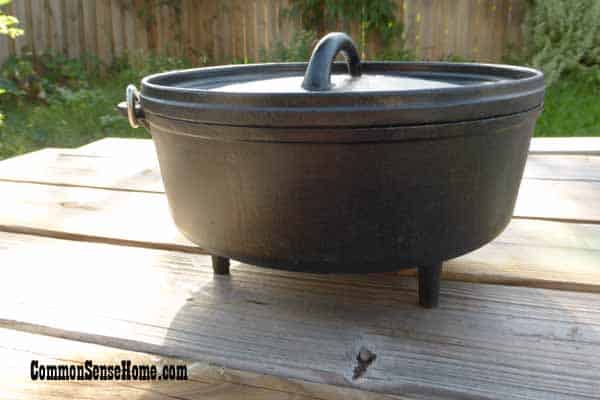 Cast iron Dutch oven with feet for Dutch Oven Cooking over a campfire