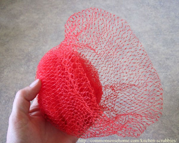 DIY-kitchen-scrubbies