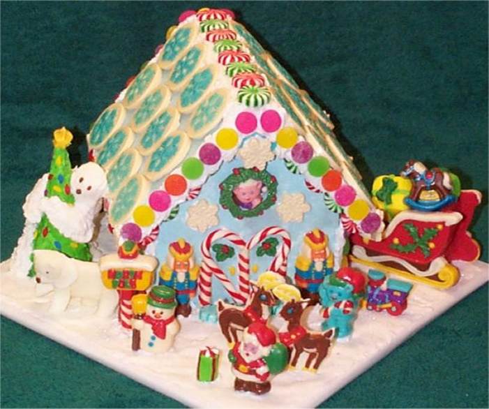 https://commonsensehome.com/wp-content/uploads/2015/11/gingerbread-house-1.jpg