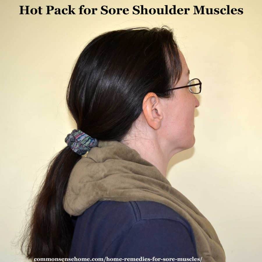 hot pack for sore shoulder muscles