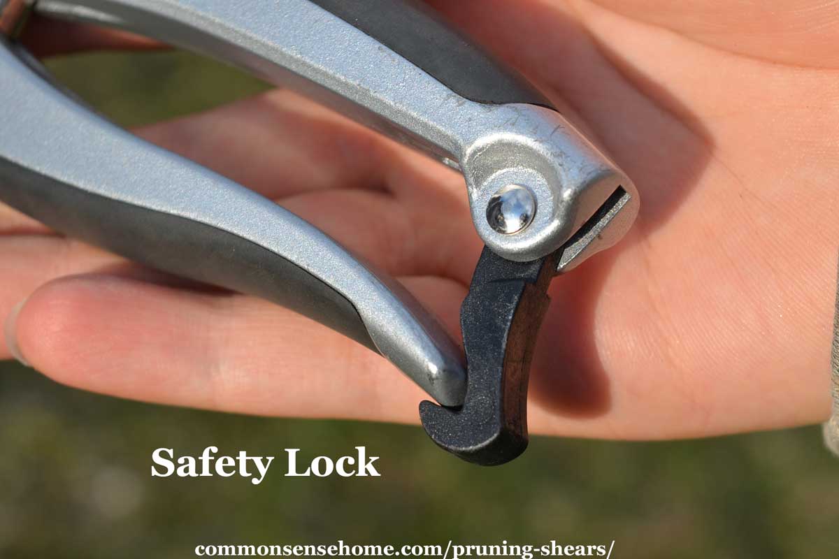 safety lock on pruners