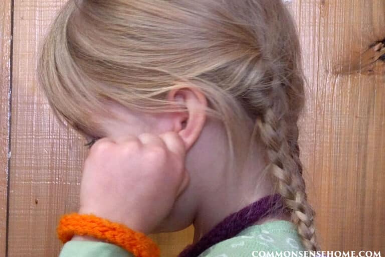 12 Home Remedies for Earaches (Safe for Children & Breastfeeding)