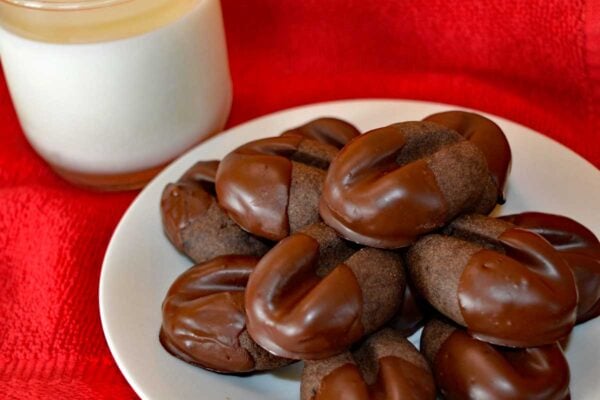 chocolate coffee cookies with milk