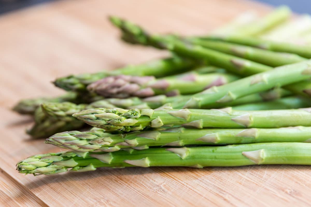 fresh asparagus spears