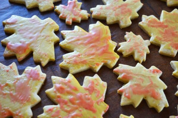 decorated maple leaf cookies