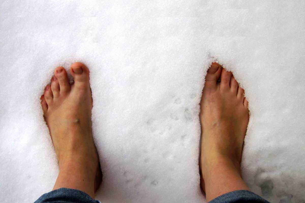 cold feet in snow