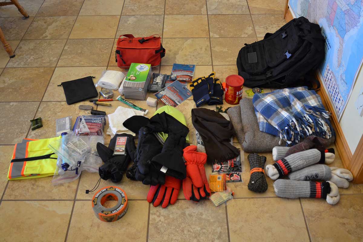 emergency winter car kit contents