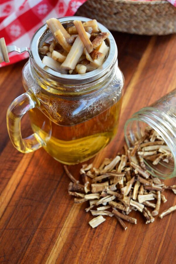 How to Make Dandelion Root Tea - Fresh, Roasted, Blends