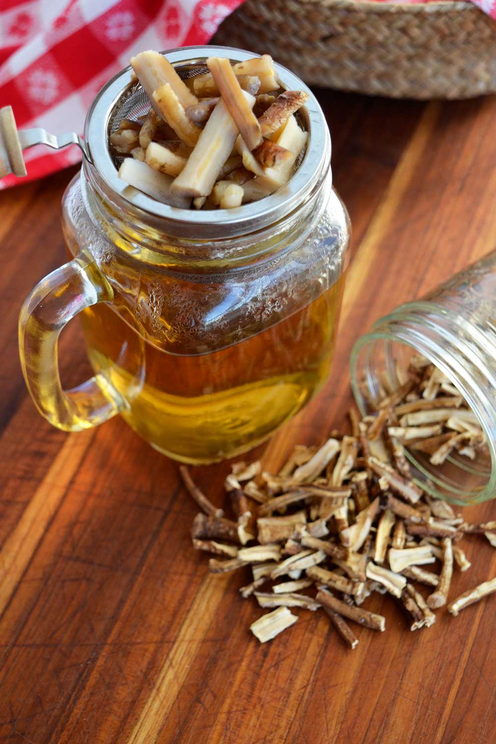 glass of dandelion root tea