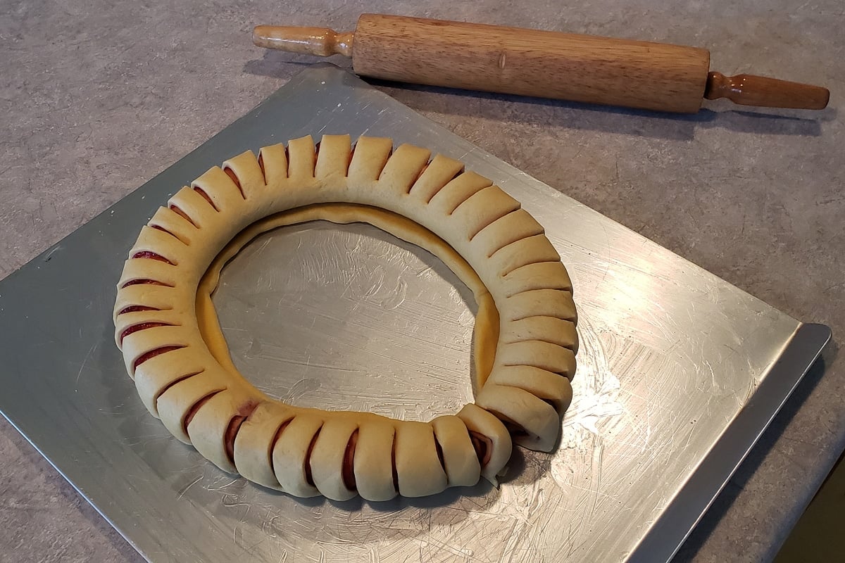 wreath bread before baking