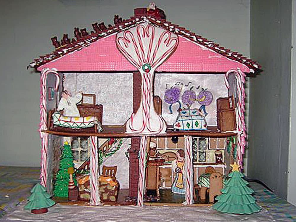 Night Before Christmas gingerbread house