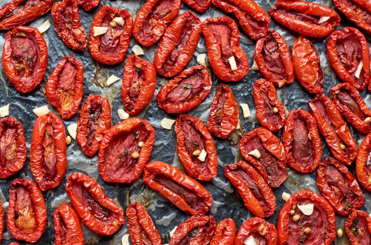 oven drying tomatoes